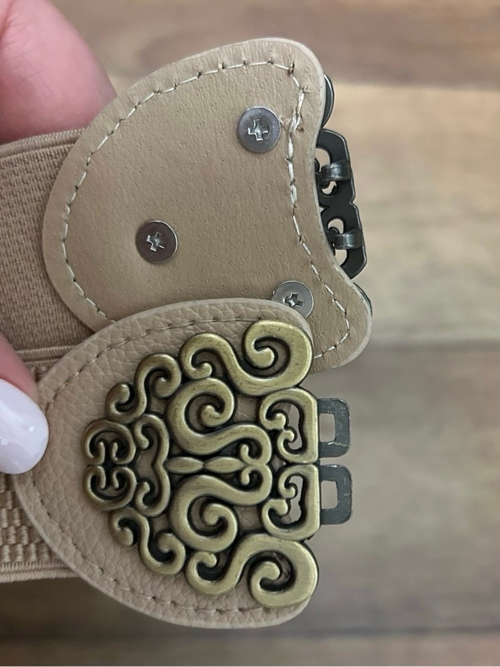 Stretch Waist Belt with Decorative Filigree Buckle - Picture 4 of 6